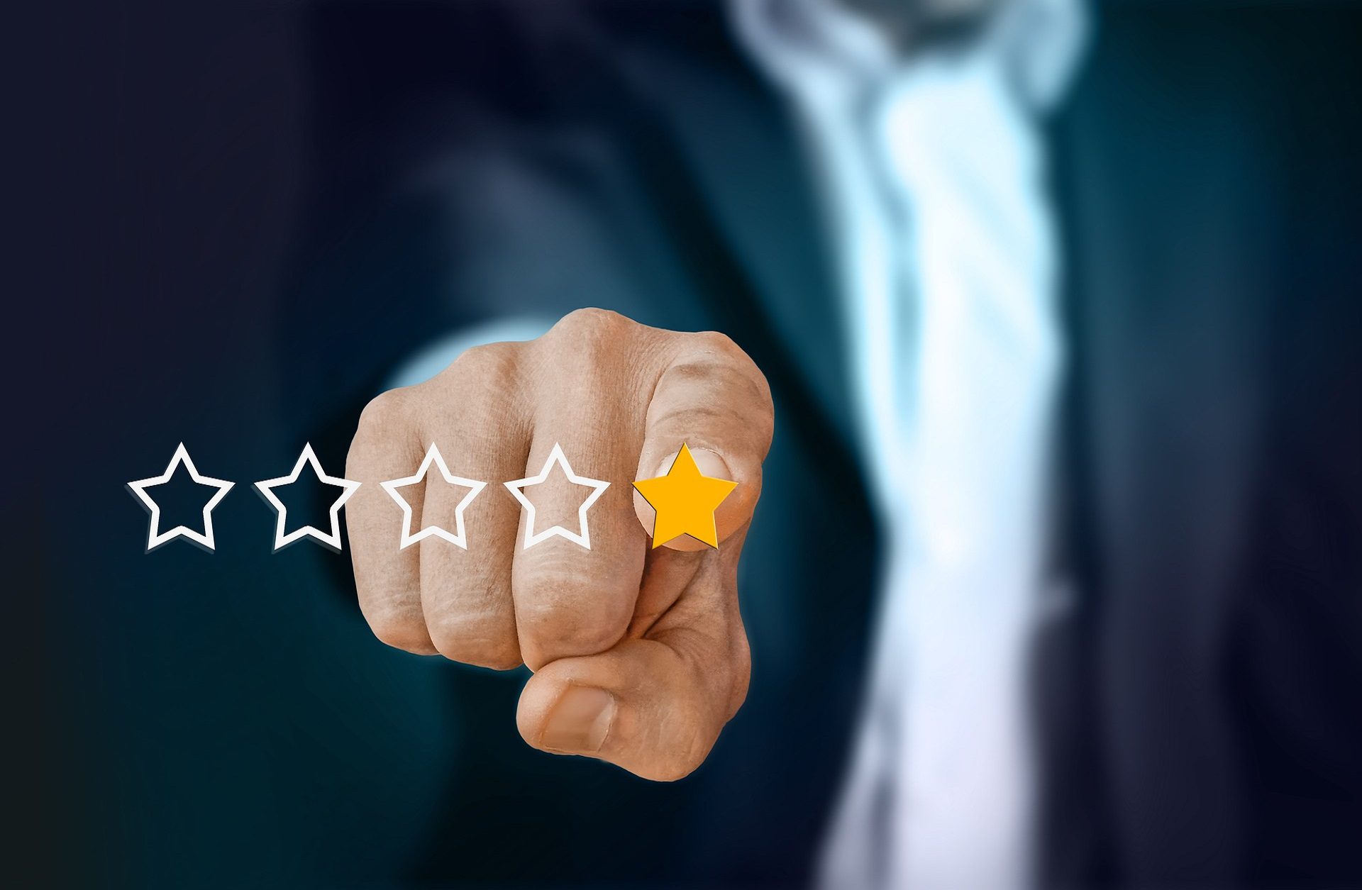 A lot of successful affiliate marketers specialize in just doing reviews. 